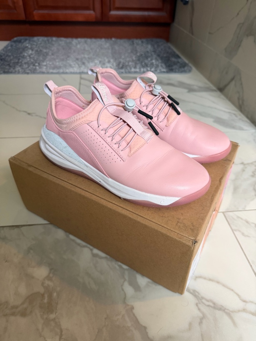 Clove Women's Pink Slip-On Sneakers